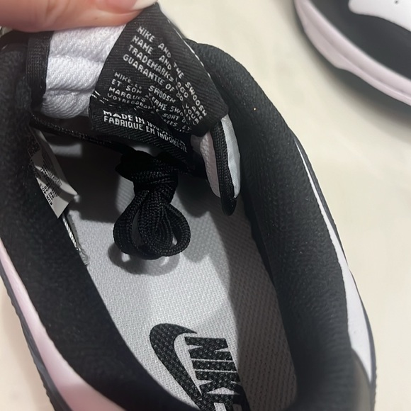 PANDA DUNKS SIZE WMNS 9!!!!! BRAND NEW NEVER WORN!!!! - Picture 4 of 5